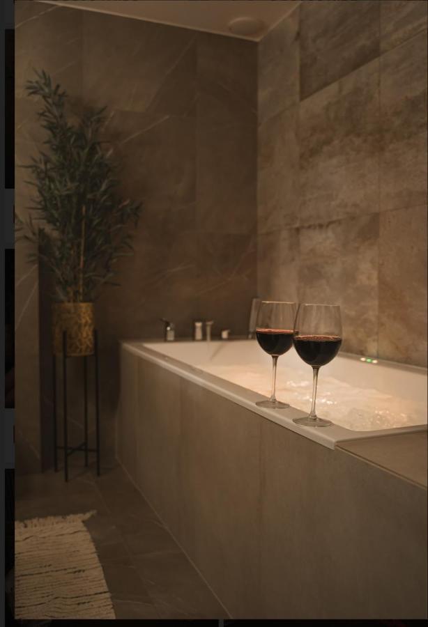 Like Home 2 Sauna,Jacuzzi & Spa Świdnica Eksteriør billede